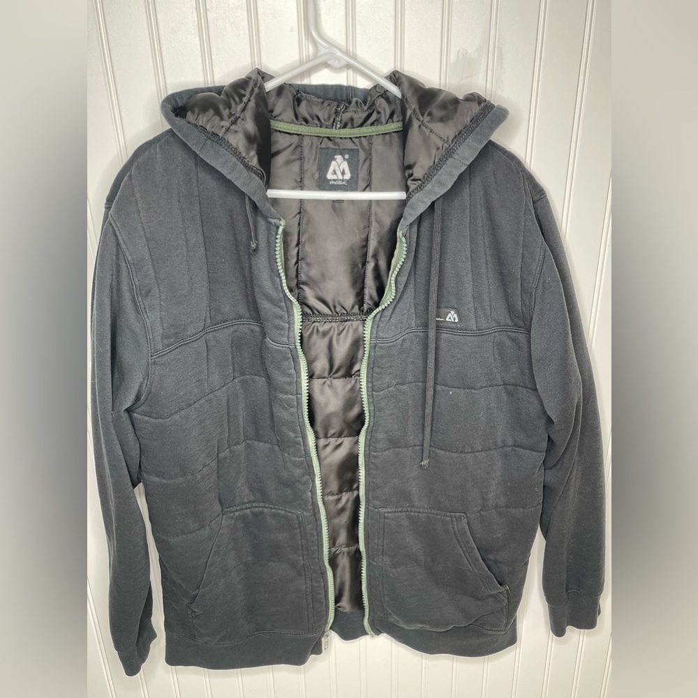 Matix Mens Medium Black insulated coat. BAD ZIPPER!!!